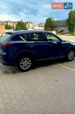 Позашляховик / Кросовер Mazda CX-5 2022 в 