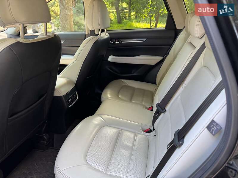 Внедорожник / Кроссовер Mazda CX-5 2017 в Киеве
