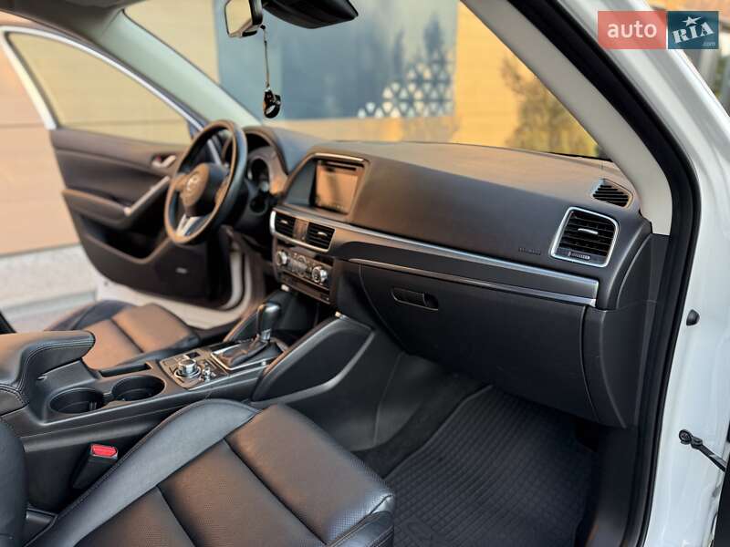 Позашляховик / Кросовер Mazda CX-5 2017 в Дніпрі