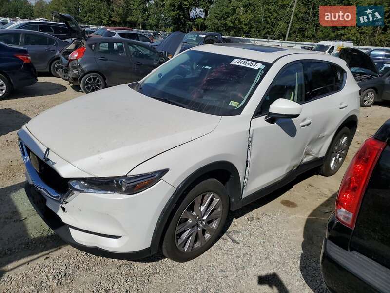 Внедорожник / Кроссовер Mazda CX-5 2020 в 
