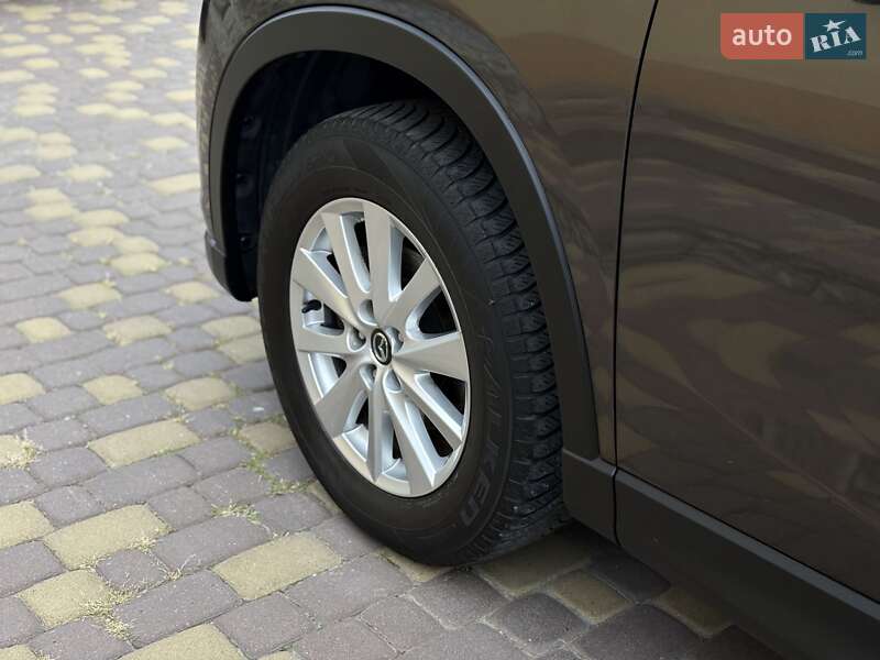 Внедорожник / Кроссовер Mazda CX-5 2015 в Ровно