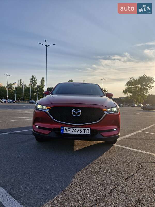 Позашляховик / Кросовер Mazda CX-5 2017 в Дніпрі