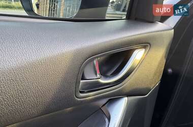 Внедорожник / Кроссовер Mazda CX-5 2015 в 