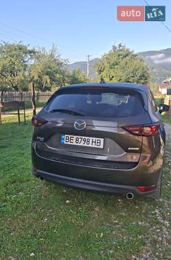 Позашляховик / Кросовер Mazda CX-5 2019 в 