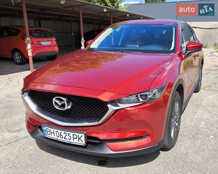 Внедорожник / Кроссовер Mazda CX-5 2017 в Киеве