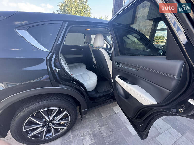 Внедорожник / Кроссовер Mazda CX-5 2017 в Черкассах