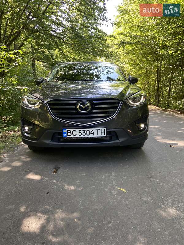 Внедорожник / Кроссовер Mazda CX-5 2016 в Новояворовске