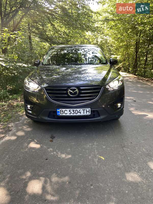 Внедорожник / Кроссовер Mazda CX-5 2016 в Новояворовске