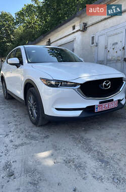 Внедорожник / Кроссовер Mazda CX-5 2017 в 