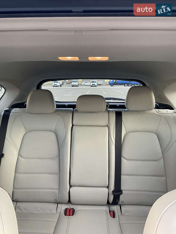Внедорожник / Кроссовер Mazda CX-5 2019 в Киеве