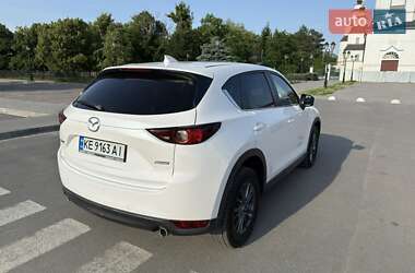 Позашляховик / Кросовер Mazda CX-5 2018 в 