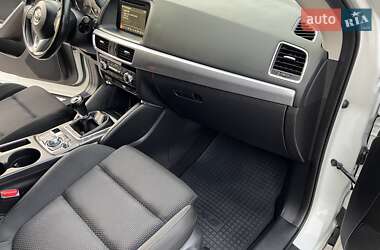 Позашляховик / Кросовер Mazda CX-5 2015 в 