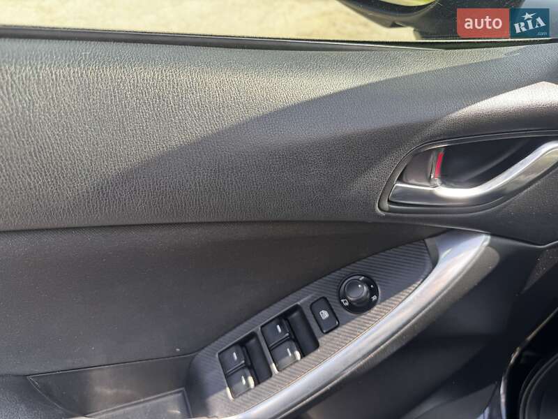 Позашляховик / Кросовер Mazda CX-5 2015 в Володимирі