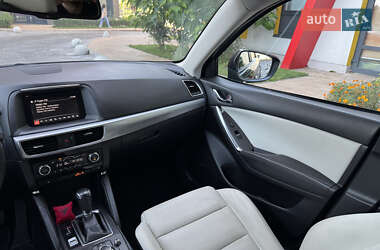 Внедорожник / Кроссовер Mazda CX-5 2016 в 
