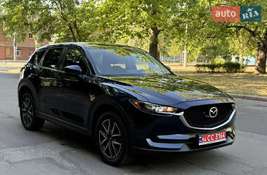 Позашляховик / Кросовер Mazda CX-5 2018 в 