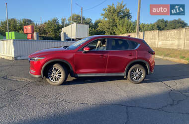Позашляховик / Кросовер Mazda CX-5 2017 в 