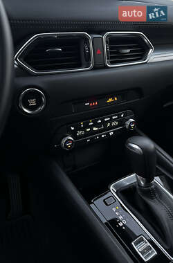 Позашляховик / Кросовер Mazda CX-5 2024 в 