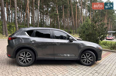Позашляховик / Кросовер Mazda CX-5 2018 в 