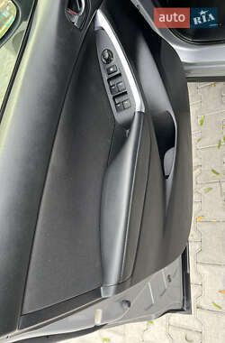 Позашляховик / Кросовер Mazda CX-5 2013 в 