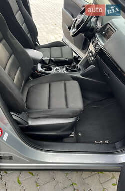 Позашляховик / Кросовер Mazda CX-5 2013 в 