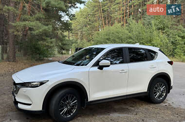 Позашляховик / Кросовер Mazda CX-5 2017 в 