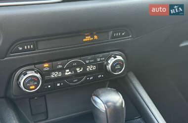 Внедорожник / Кроссовер Mazda CX-5 2018 в 