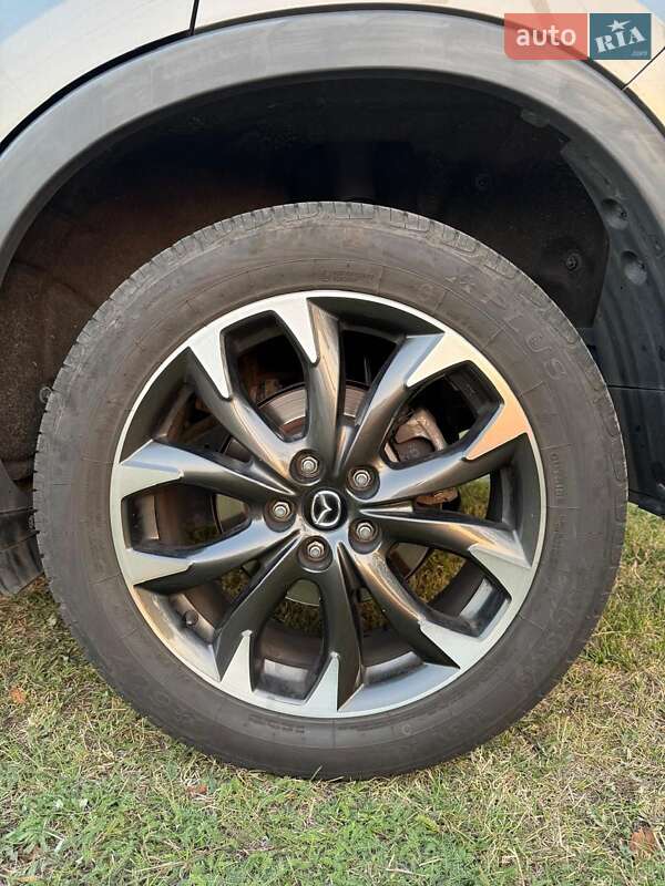Внедорожник / Кроссовер Mazda CX-5 2016 в Каменском