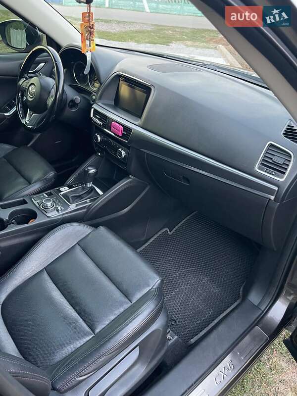 Внедорожник / Кроссовер Mazda CX-5 2016 в Каменском