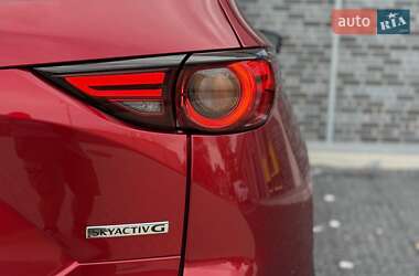 Позашляховик / Кросовер Mazda CX-5 2020 в 