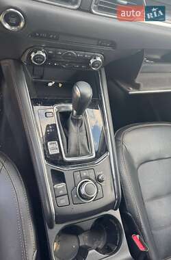 Позашляховик / Кросовер Mazda CX-5 2018 в 