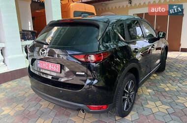 Позашляховик / Кросовер Mazda CX-5 2018 в 