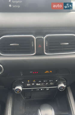 Позашляховик / Кросовер Mazda CX-5 2021 в 