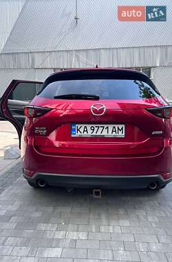 Внедорожник / Кроссовер Mazda CX-5 2017 в 