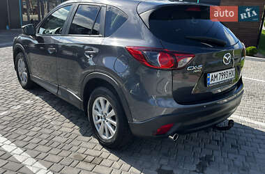 Позашляховик / Кросовер Mazda CX-5 2014 в 