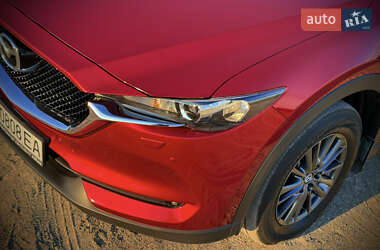 Позашляховик / Кросовер Mazda CX-5 2019 в 