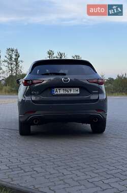 Позашляховик / Кросовер Mazda CX-5 2024 в 