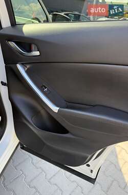 Позашляховик / Кросовер Mazda CX-5 2016 в 