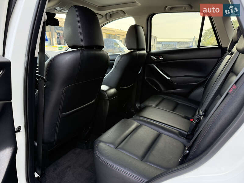 Позашляховик / Кросовер Mazda CX-5 2016 в Рівному