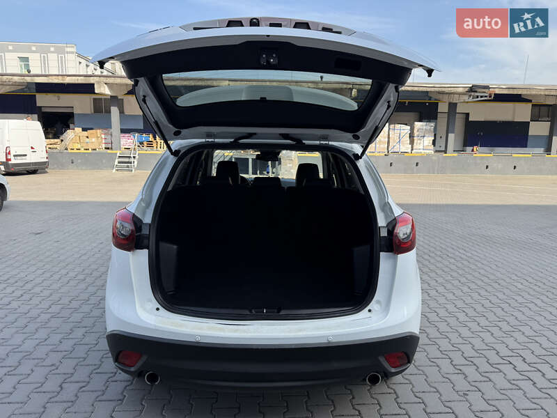 Позашляховик / Кросовер Mazda CX-5 2016 в Рівному