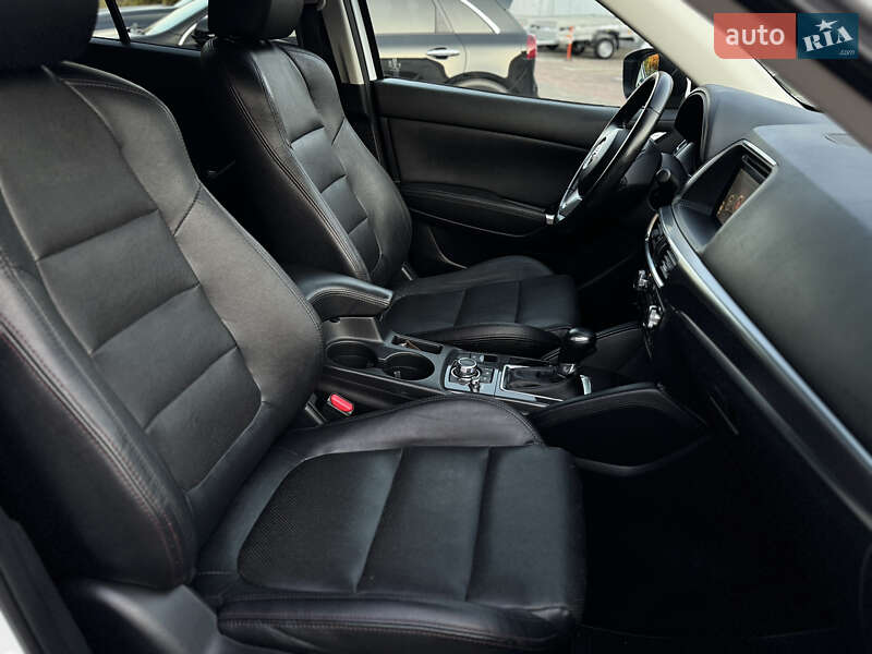 Позашляховик / Кросовер Mazda CX-5 2015 в Луцьку