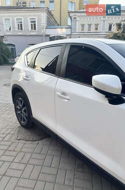 Позашляховик / Кросовер Mazda CX-5 2017 в 
