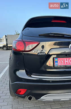 Позашляховик / Кросовер Mazda CX-5 2013 в 