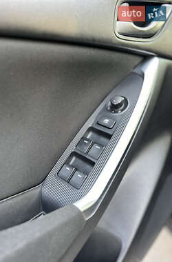 Внедорожник / Кроссовер Mazda CX-5 2012 в 