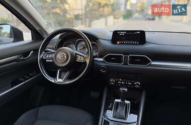 Позашляховик / Кросовер Mazda CX-5 2017 в 