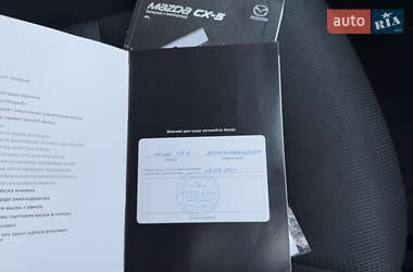 Позашляховик / Кросовер Mazda CX-5 2017 в 
