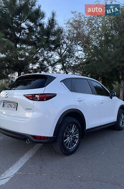 Внедорожник / Кроссовер Mazda CX-5 2017 в 