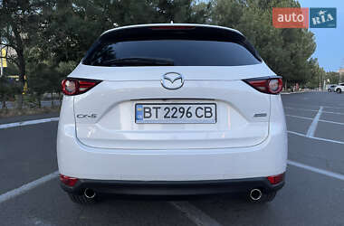 Внедорожник / Кроссовер Mazda CX-5 2017 в 