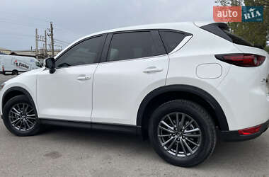 Внедорожник / Кроссовер Mazda CX-5 2017 в 