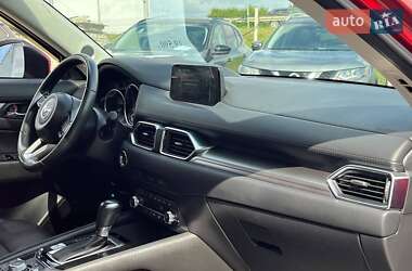 Позашляховик / Кросовер Mazda CX-5 2018 в 