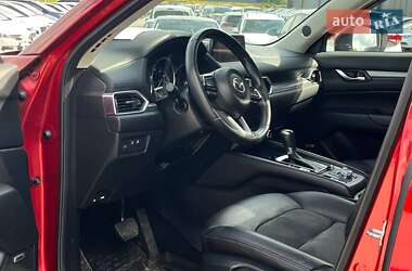 Позашляховик / Кросовер Mazda CX-5 2018 в 